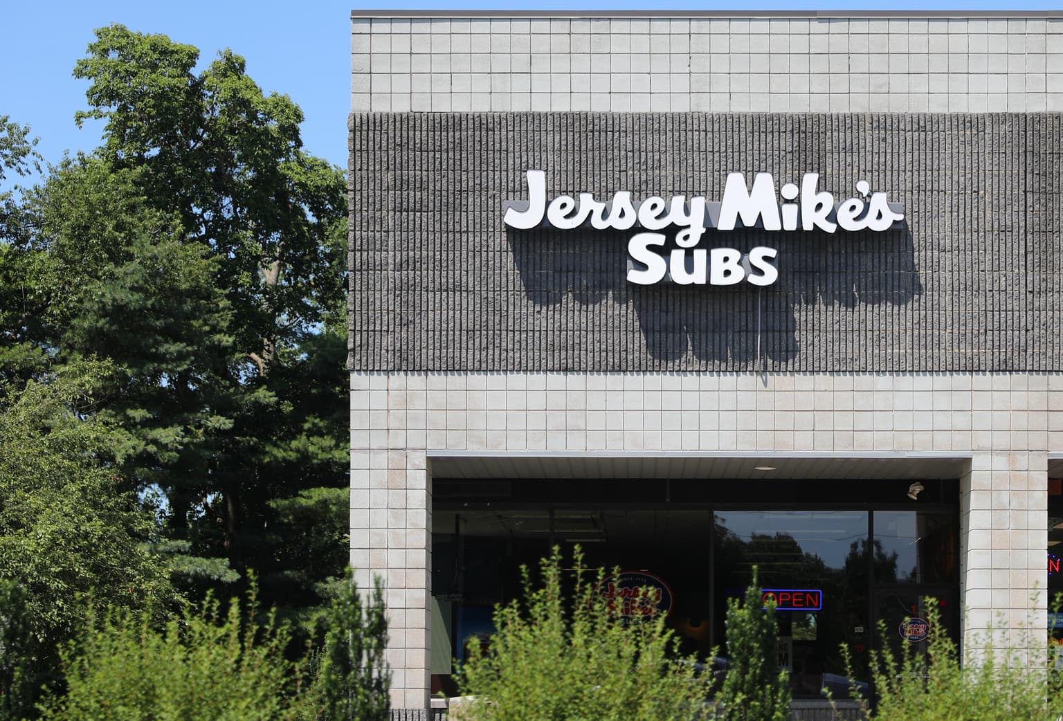 Restaurant check: Fast-growing Jersey Mike's preps for an IPO