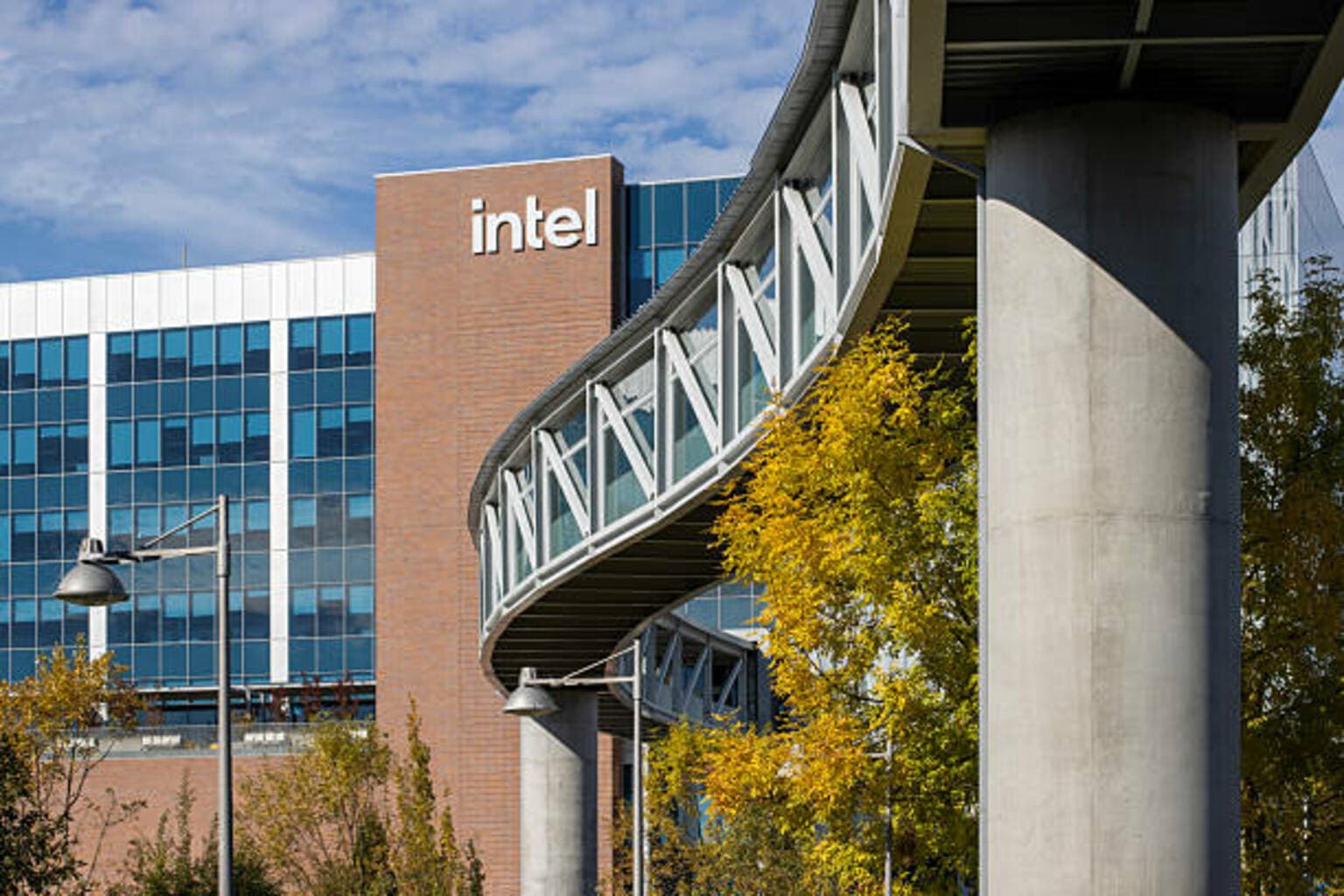 Intel investing in AI chip startup SambaNova Systems