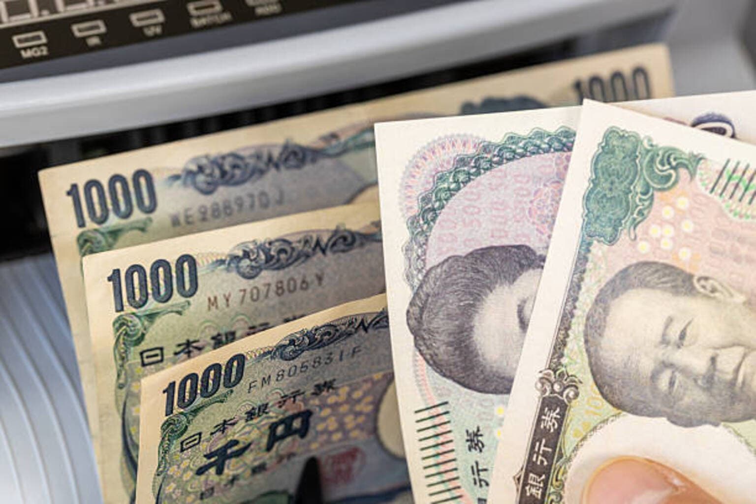 Japan's yen grabs attention as traders await possible intervention