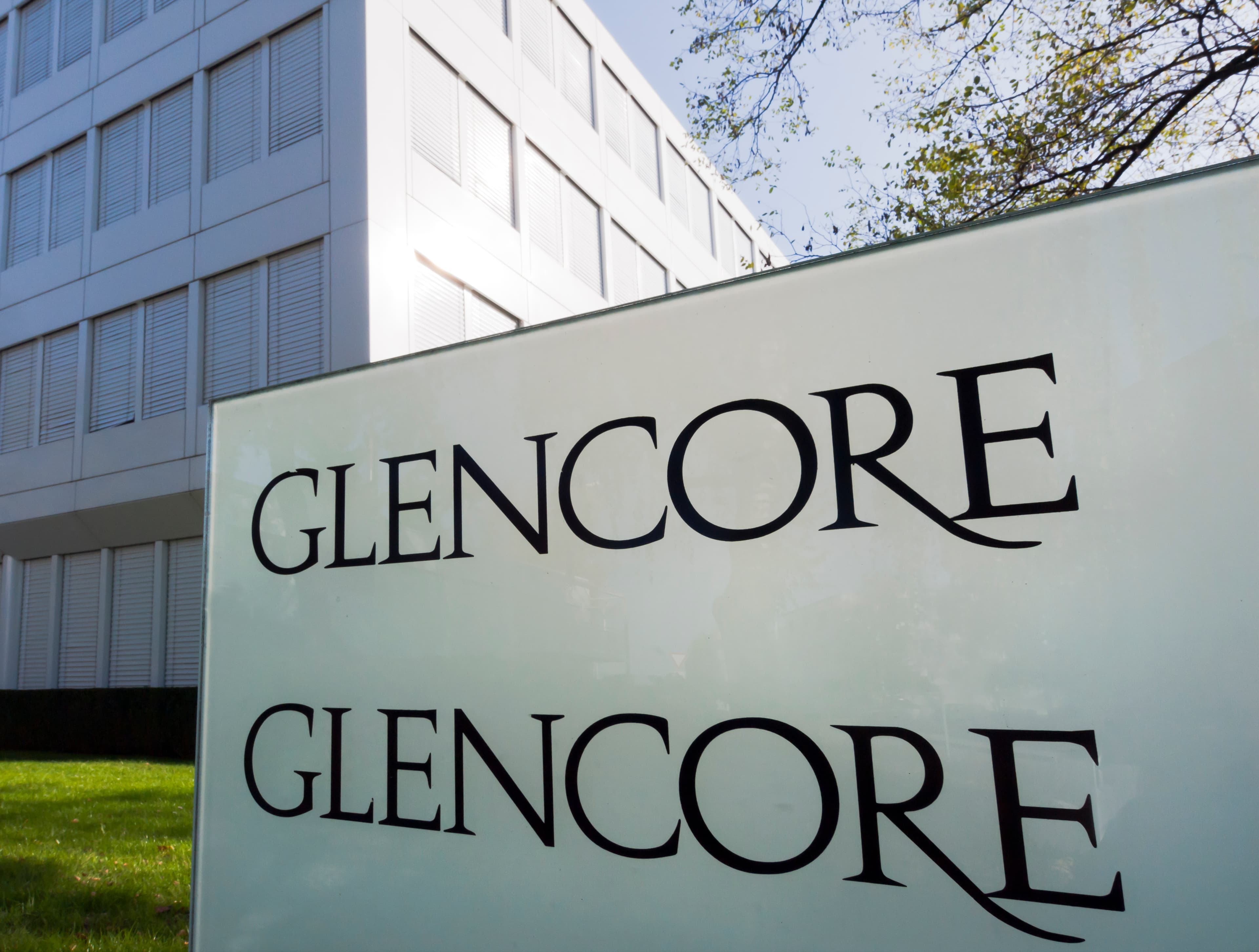 Glencore halts $300M plan to cut emissions at Quebec smelter
