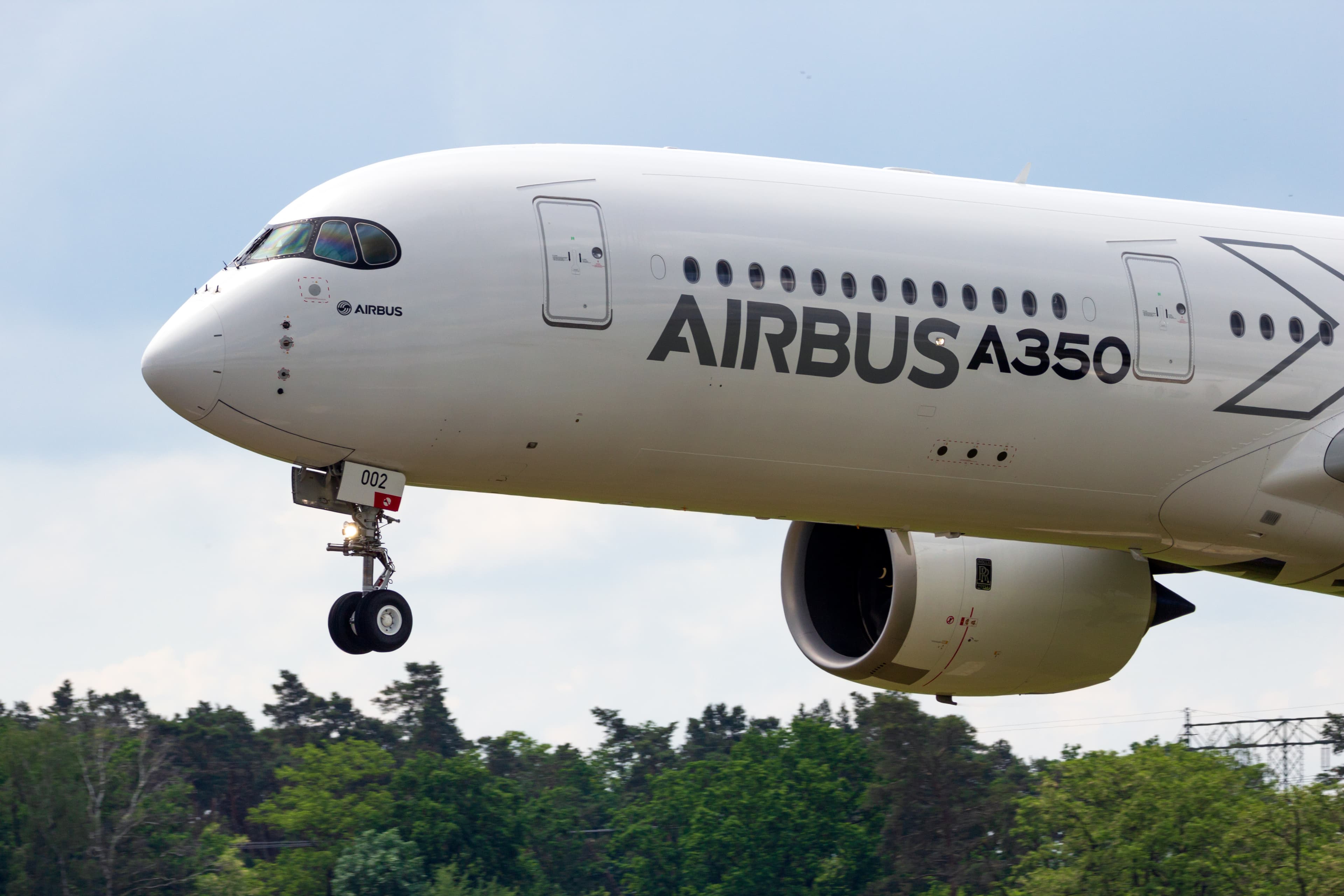 Air Canada orders eight Airbus A350 widebody jets, with rights to eight more