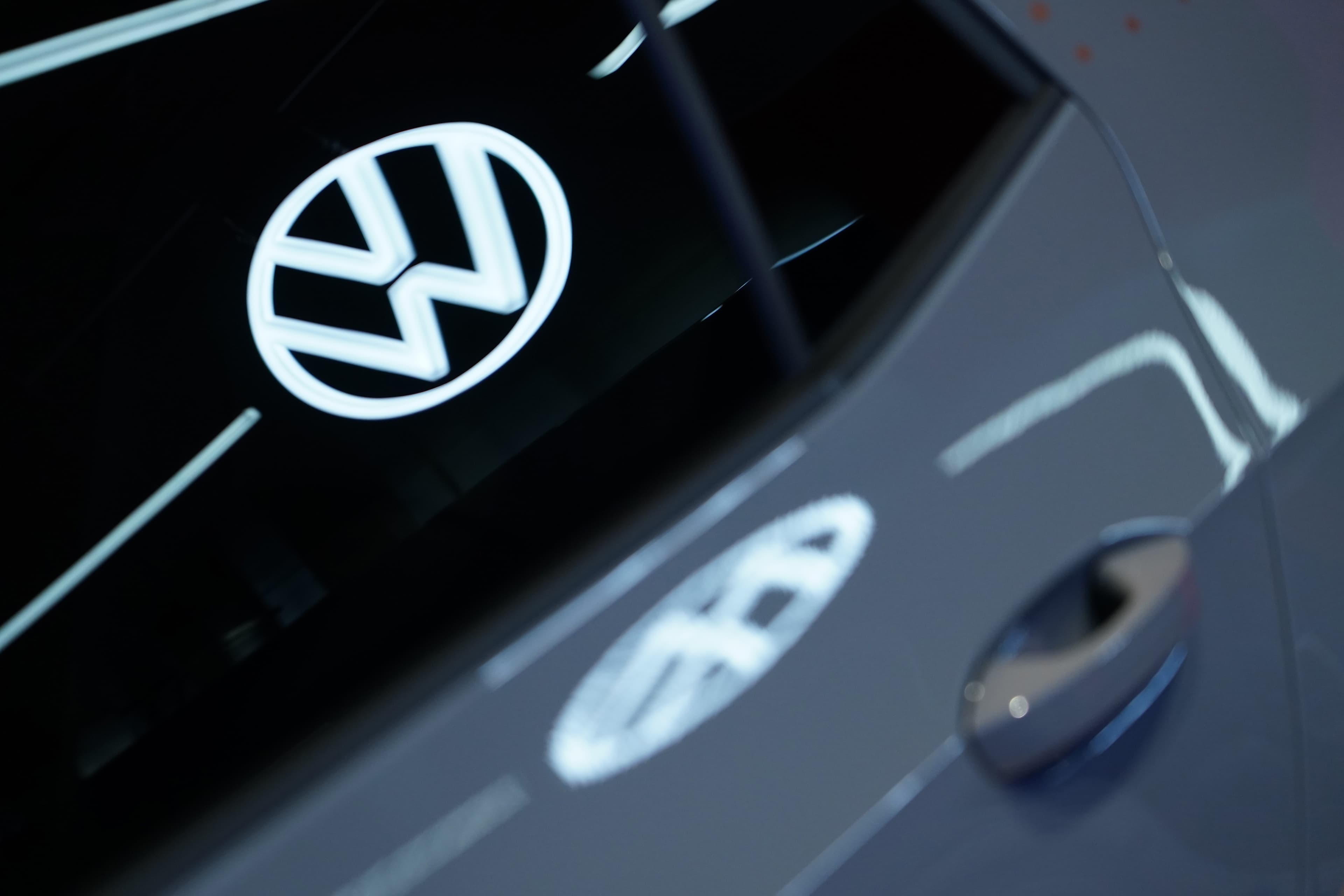 Volkswagen ordered to face “dieselgate” trial in Paris: report